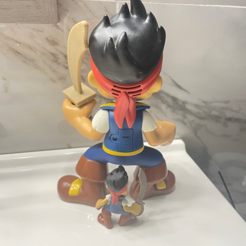 Jake and the never land pirates YO Ho let’s go Jake set of 2 moving sale decor - Picture 8 of 10